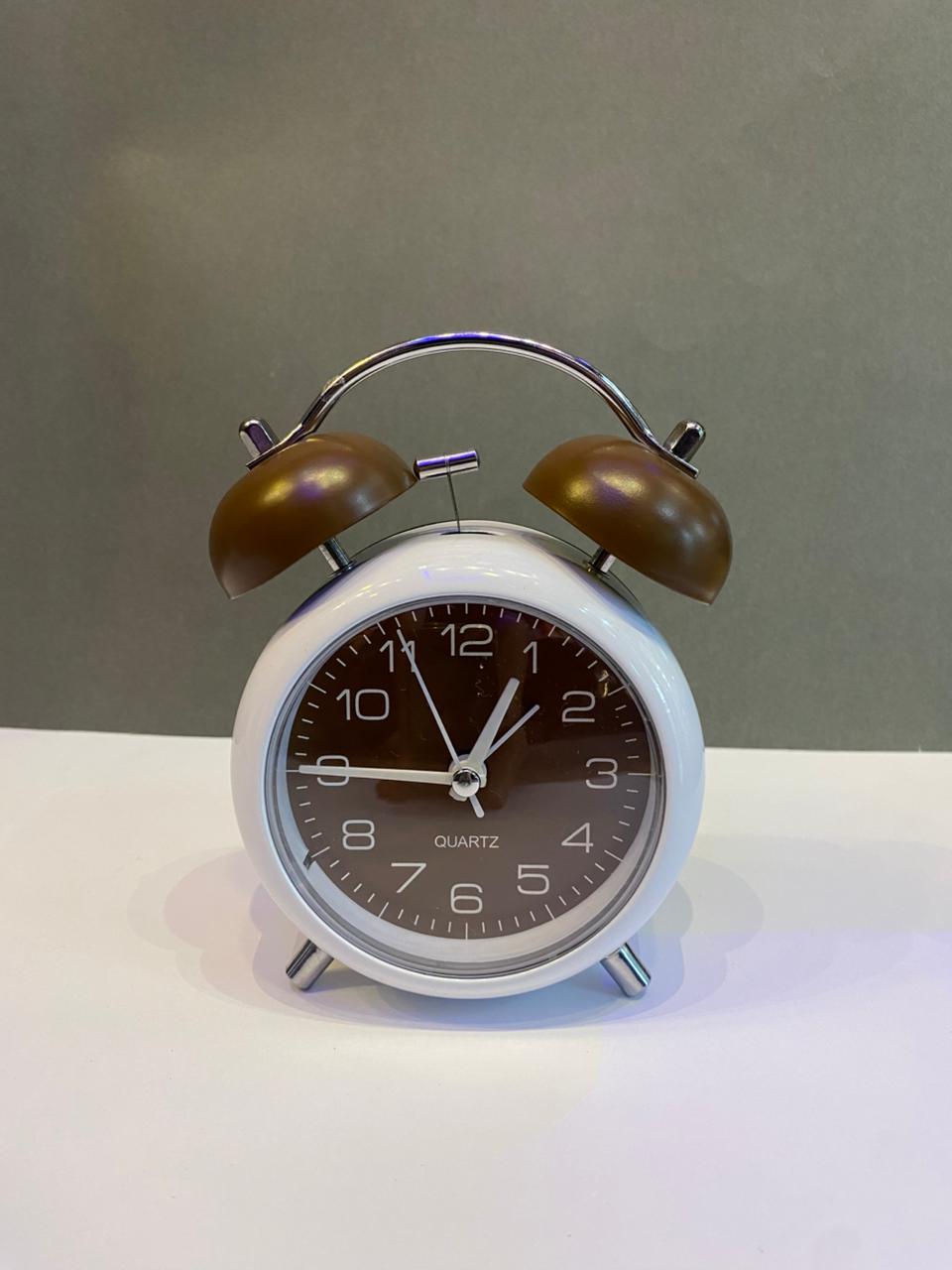 RELOJ DESPERTADOR CLASICO
