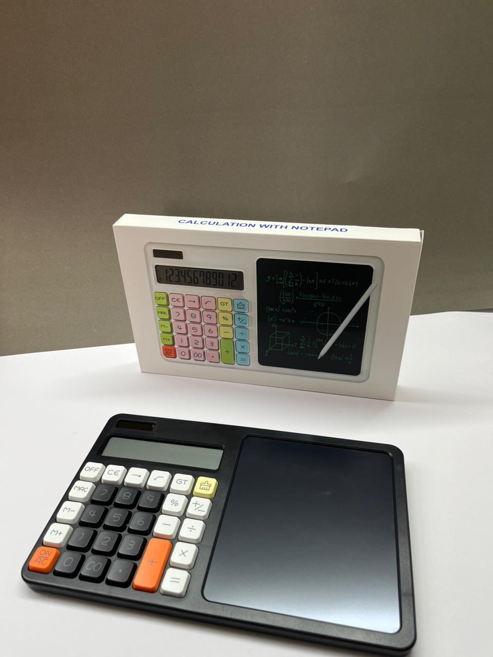 Calculadora con bloc digital LCD