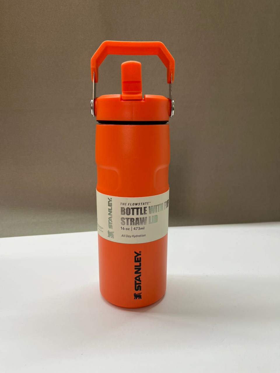 Termo  Stanley con tapa flip y asa – 473 ml