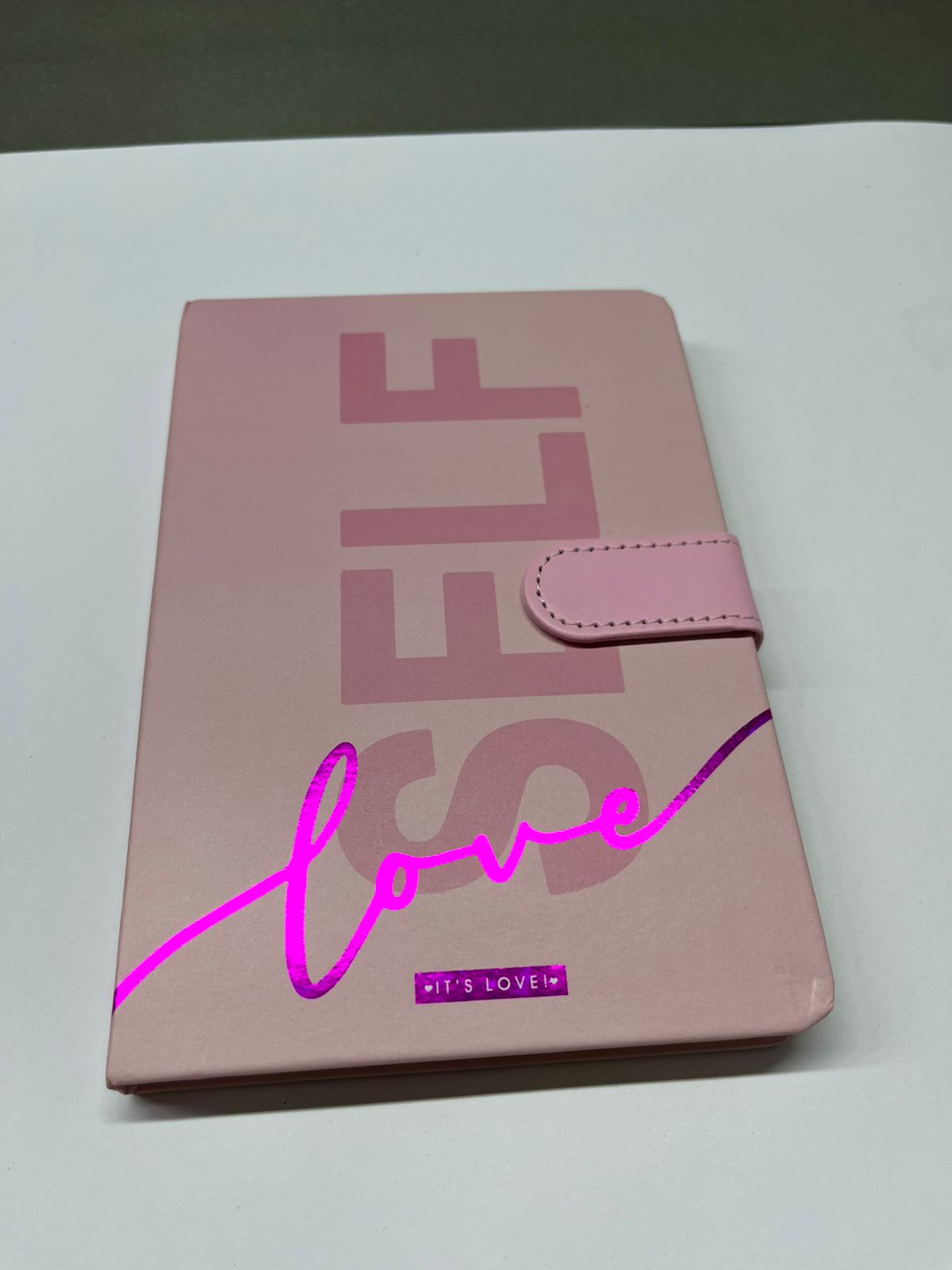 Agenda “Love Edition” con Broche