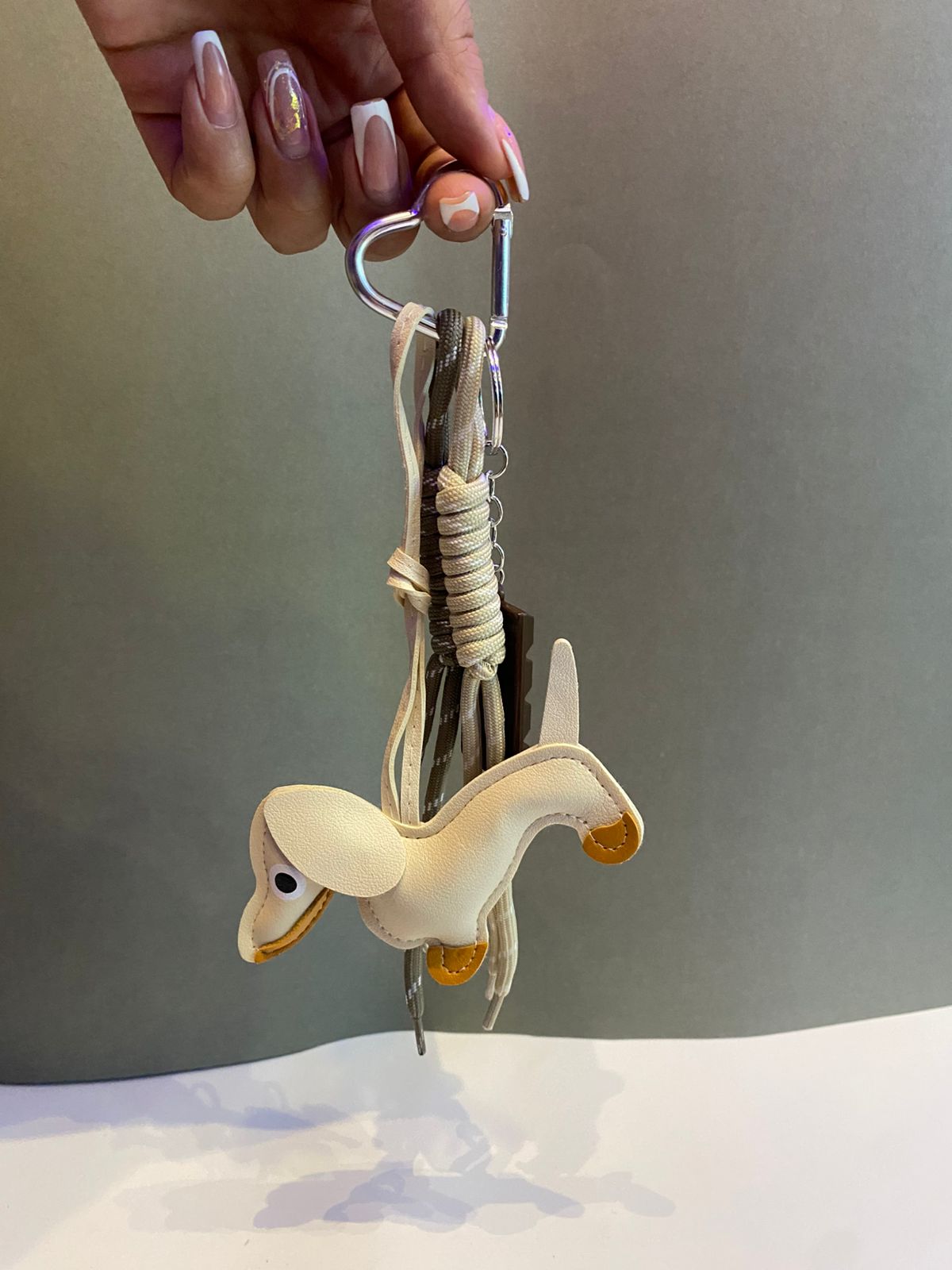 CHARMS PARA BOLSO PERRO SALCHICHA